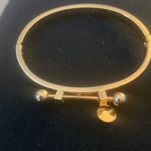Artizan Joyeria gold tone bracelet